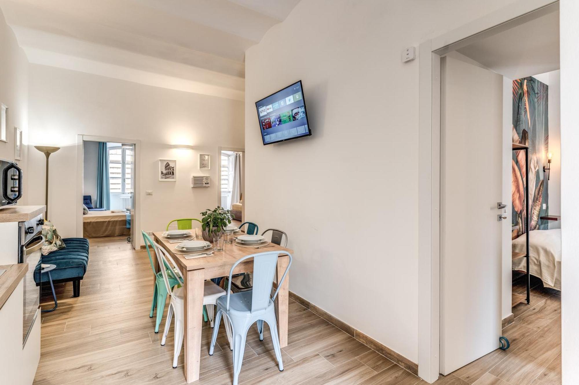 Nala & Kira - Two Big For Groups In The Center Of Apartamento